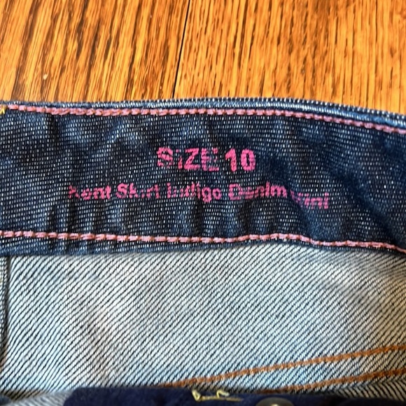 Lilly Pulitzer dark denim mini denim skirt size 10 NWOT - Picture 5 of 9